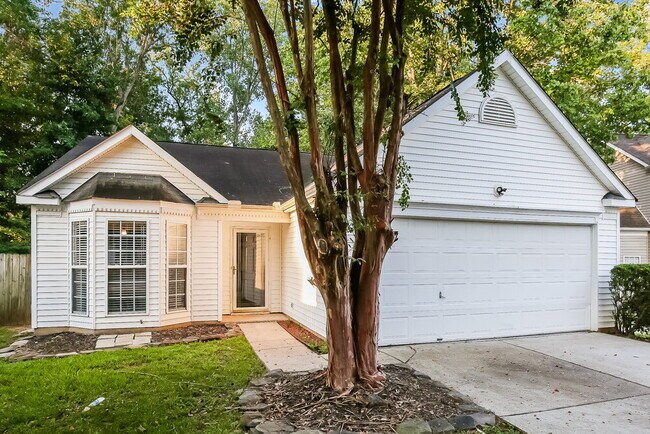 Building Photo - 8610 Treyburn Dr