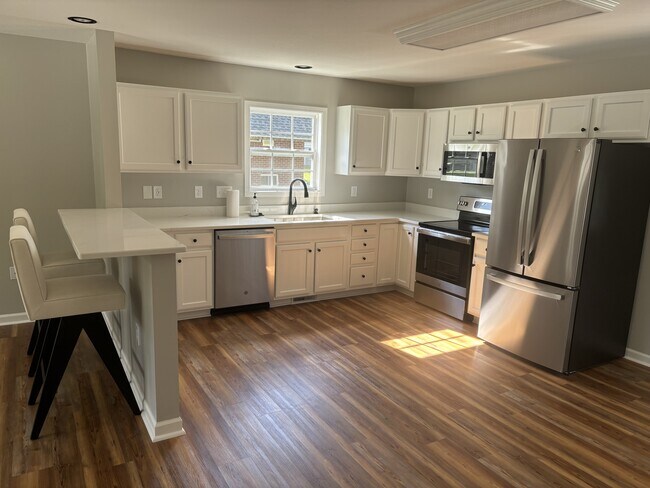 Foto del edificio - 613 W Allen St