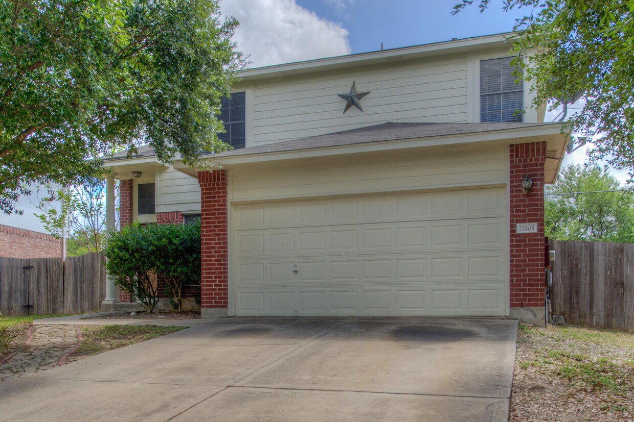 Primary Photo - Very clean 4 BR 2.5 Bath