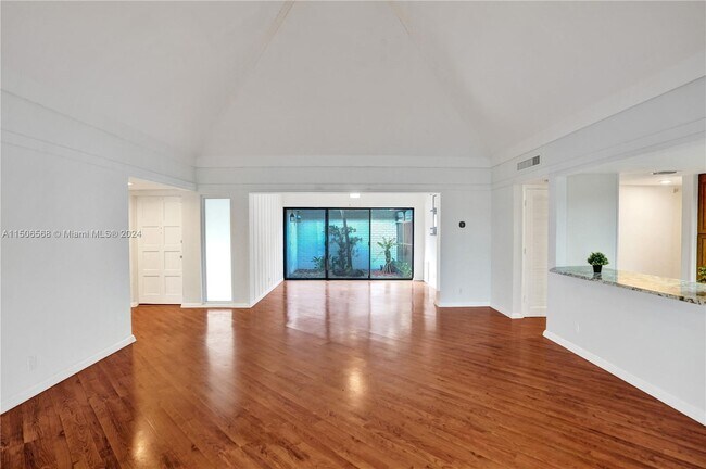 Foto del edificio - 6104 White Oak Ln