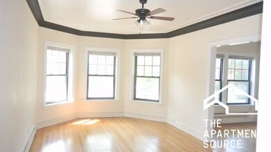 Building Photo - 1033 Dempster St