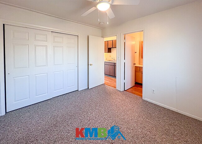 Foto del edificio - 736 Michael St