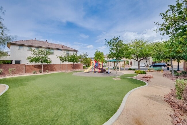 Building Photo - This home includes 3 bedrooms, 2.5 bathrooms & a loft.