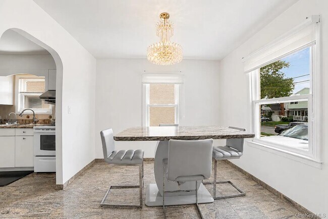 Foto del edificio - 1042 N 7th St
