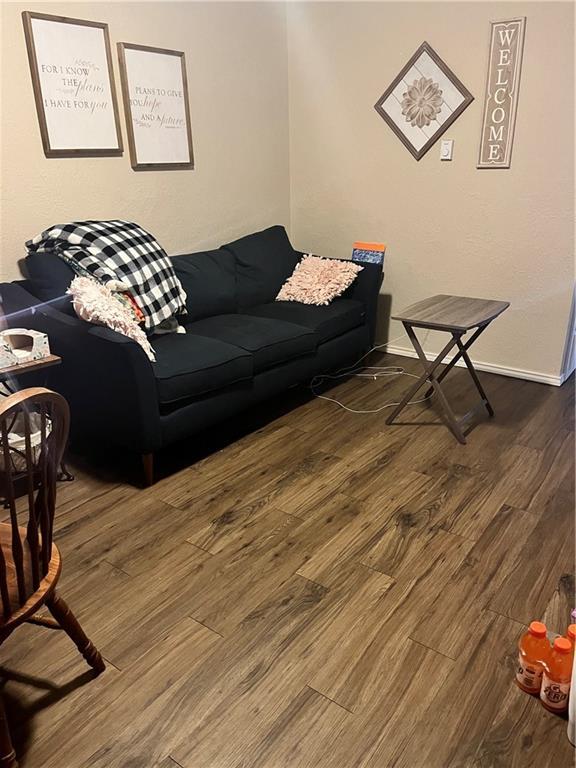 1323 Meadow Ln Unit 15, Weatherford, OK 73096 Room for Rent in