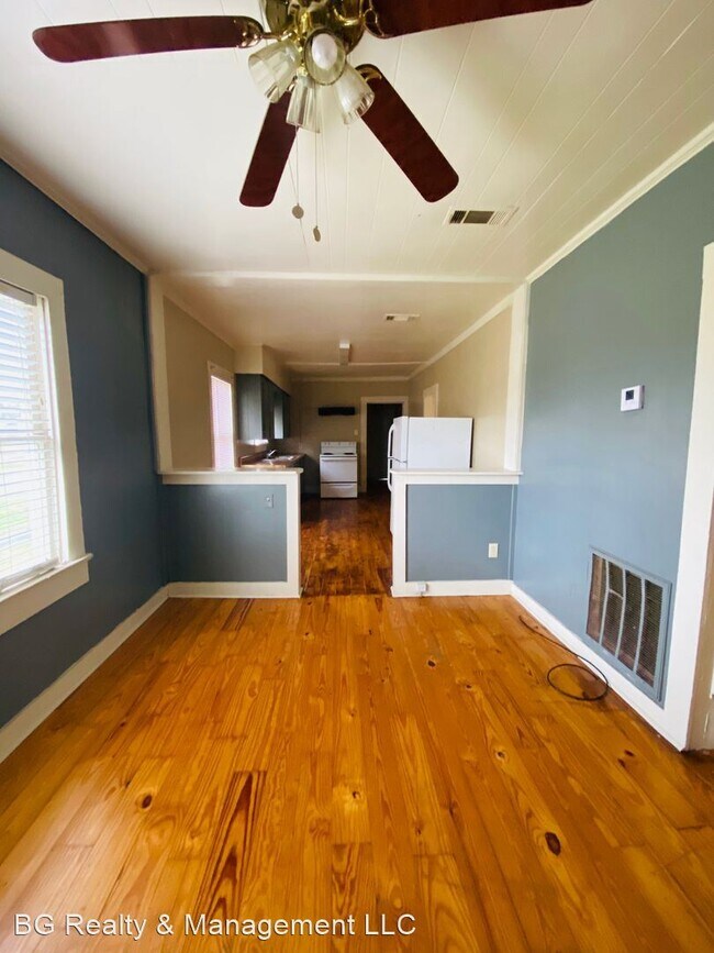 Building Photo - 2 br, 1 bath House - 501 American Legion Dr