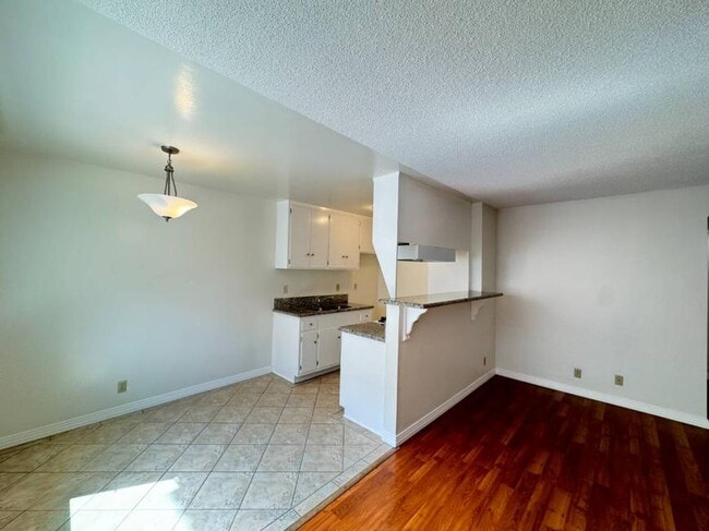 Building Photo - 1.0 bedroom in Pasadena California 91107