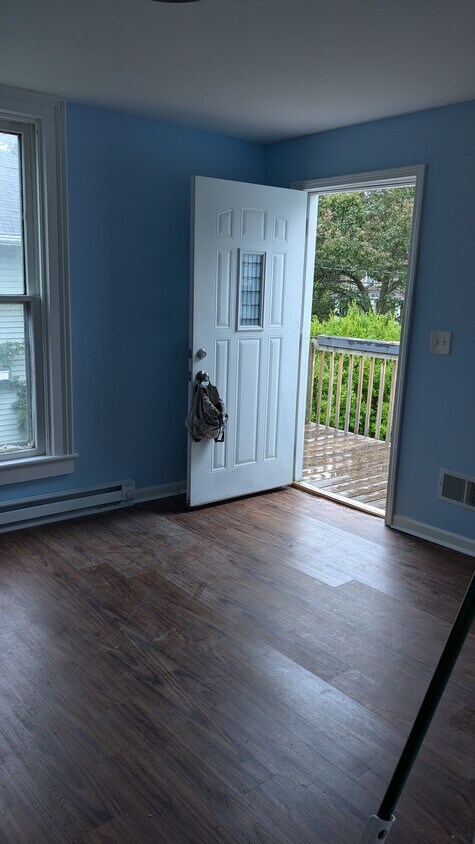 Front room - 322 W Maple St