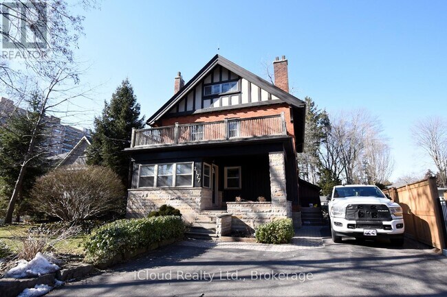 Photo du bâtiment - 2177 Lakeshore Rd.