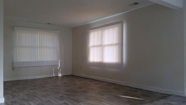 Building Photo - 6838 Barton Rd