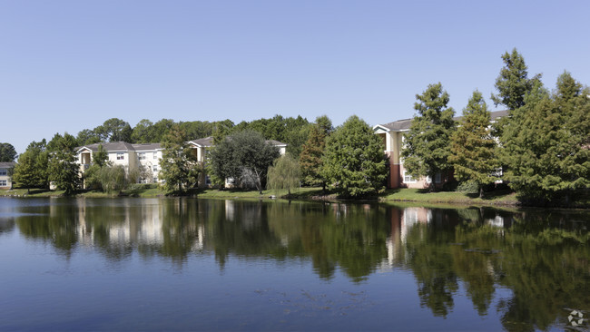 Lake - Leigh Meadows Apartments