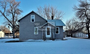 Building Photo - 510 E Maple St