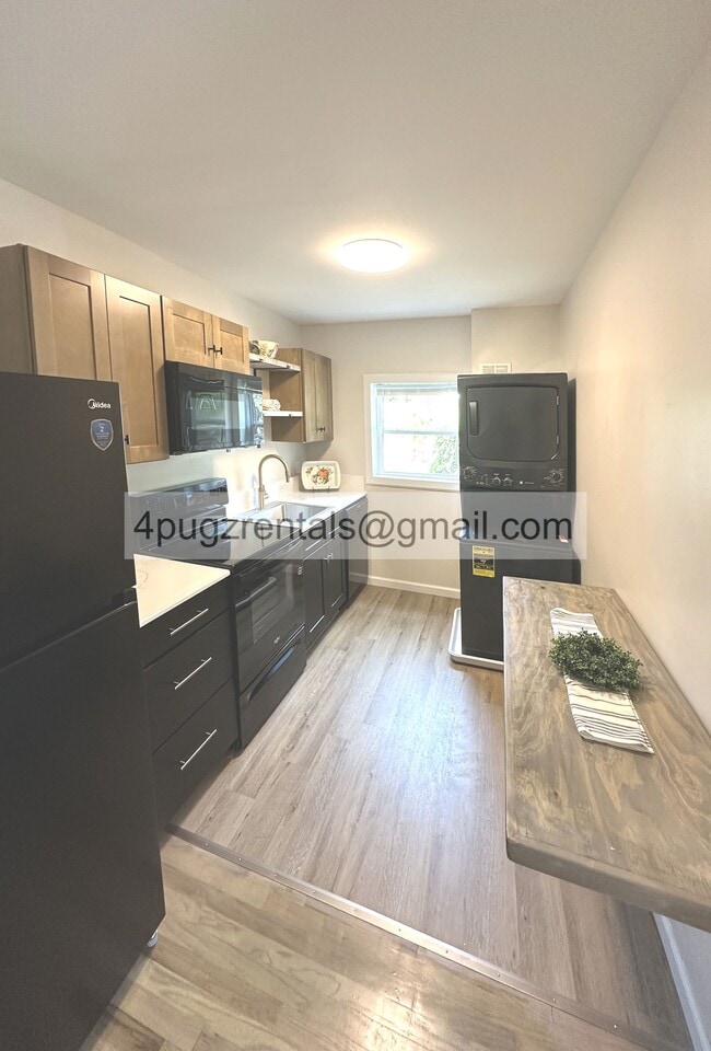 Building Photo - 3138 Marion Dr