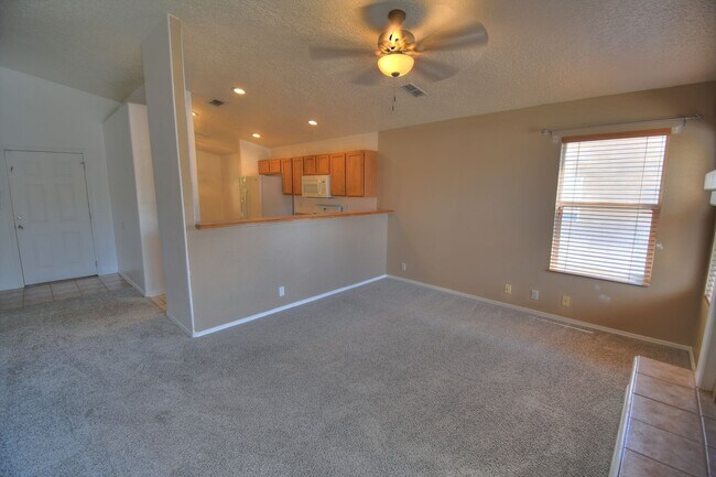 Foto del edificio - Ventana Ranch 3 BEDROOM   2 Bathroom   2 C...