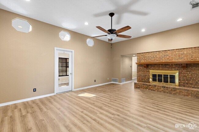 Foto del edificio - 4708 Stansbury Ln