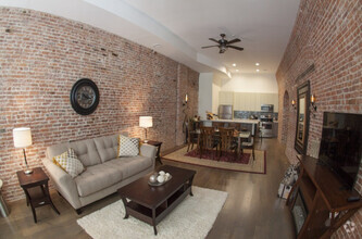 Building Photo - The Winston