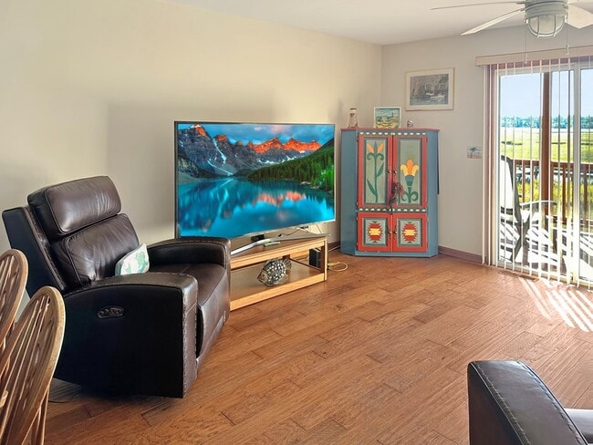 Foto del edificio - 7214 FIDDLER Ln