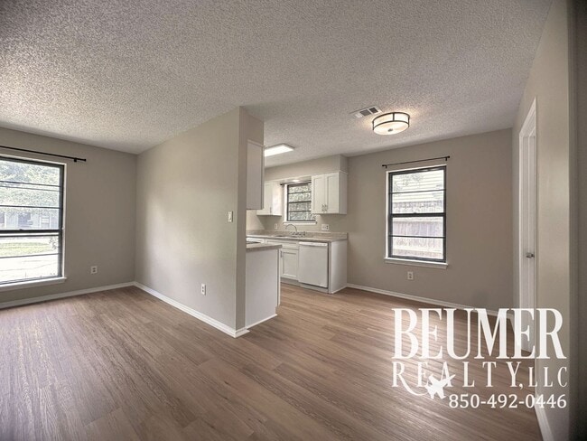 Building Photo - 4234 Baywoods Dr