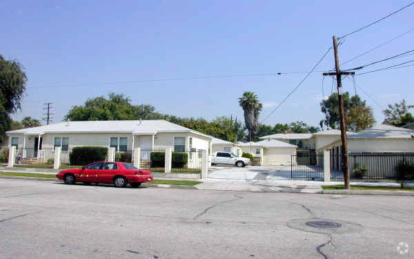 Building Photo - 8th Street Apartments