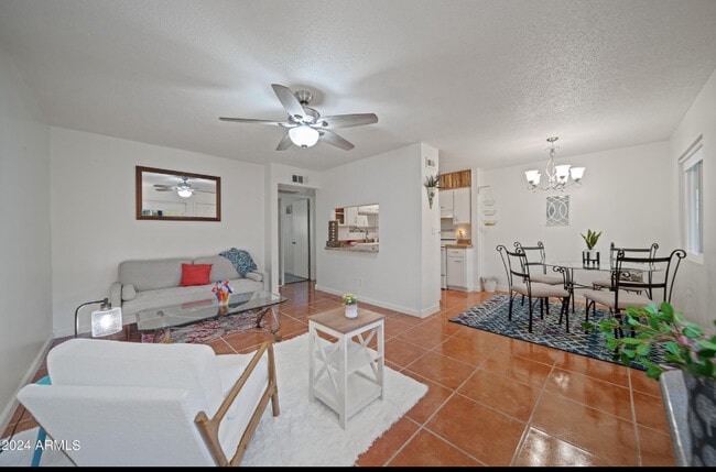 Building Photo - 90 W Yavapai St