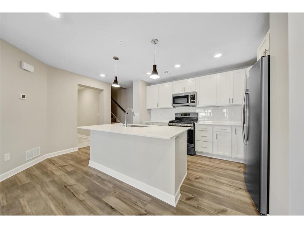 Primary Photo - 10530 Weston Wy N