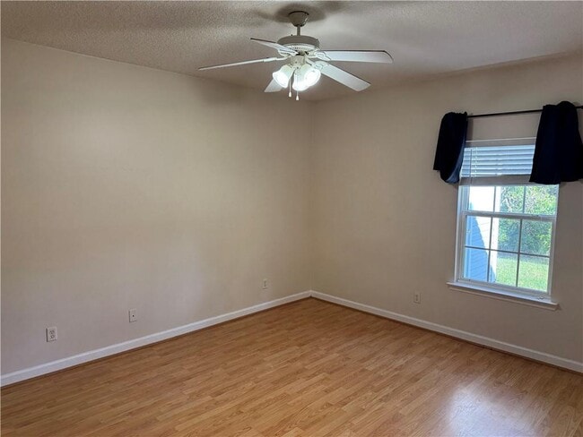 Building Photo - 360 Moss Creek Ln