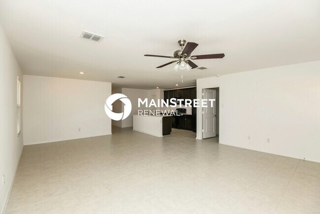 Foto del edificio - 4 Bedroom Pet-Friendly Home in Fort Worth, TX with Main Street Renewal