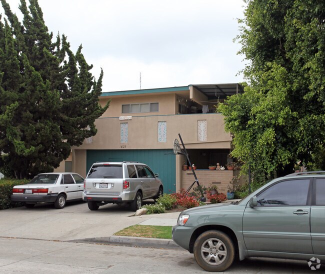 Building Photo - 1823 Colby Ave