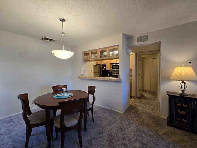 Foto del edificio - 941 Calle Mejia