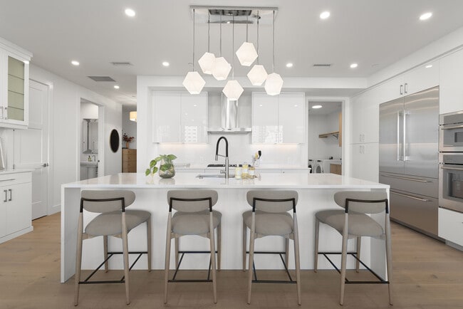 Photo - 2425 Peachtree Rd NE Apartment