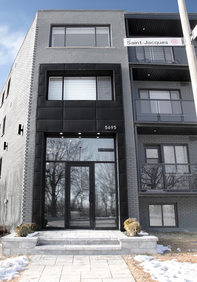 Building Photo - 5695 Rue Saint-Jacques