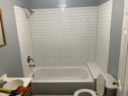 Baño - 1123 Light St