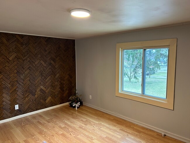 Building Photo - 812 Bensette St