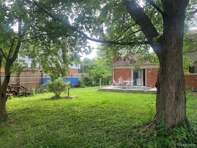 Building Photo - 3955 Helen Ave