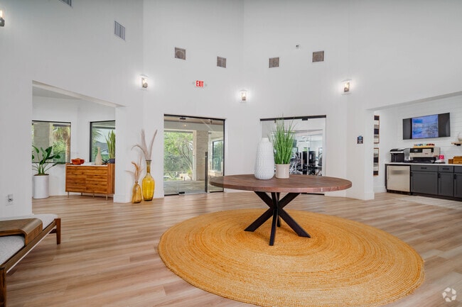 Lobby - Sendero Ridge