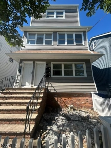 Building Photo - 205 N 16th St