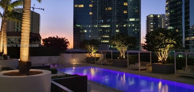 Foto del edificio - 1300 Brickell Bay Dr