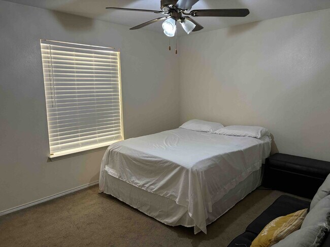 Foto del edificio - 3944 Brandon Park Dr