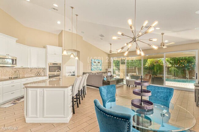 Foto del edificio - 3 br, 2 bath House - 5108 S Salk Ln -