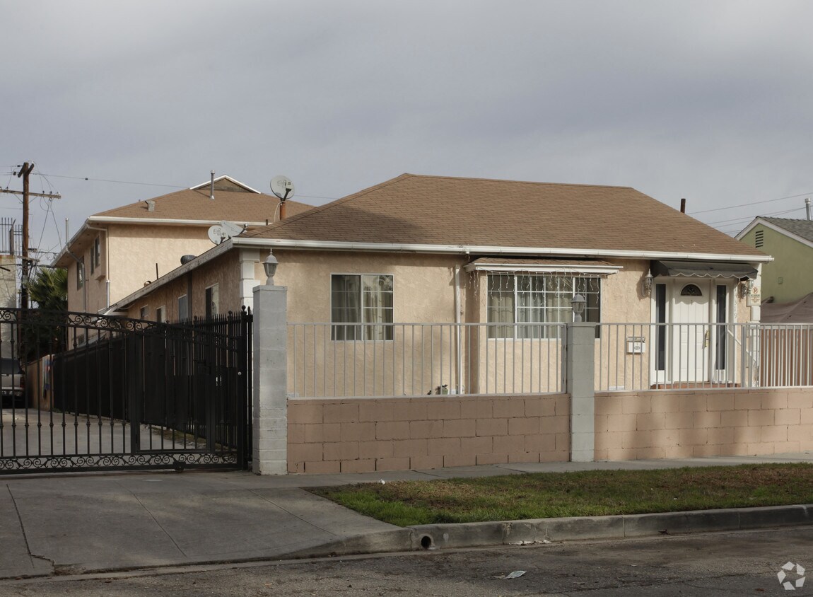Building Photo - 14319 Tiara St