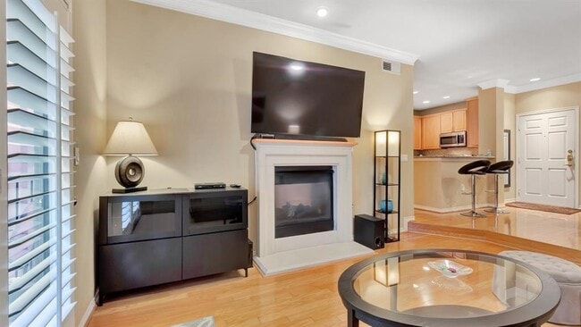 Building Photo - 2400 McCue Rd