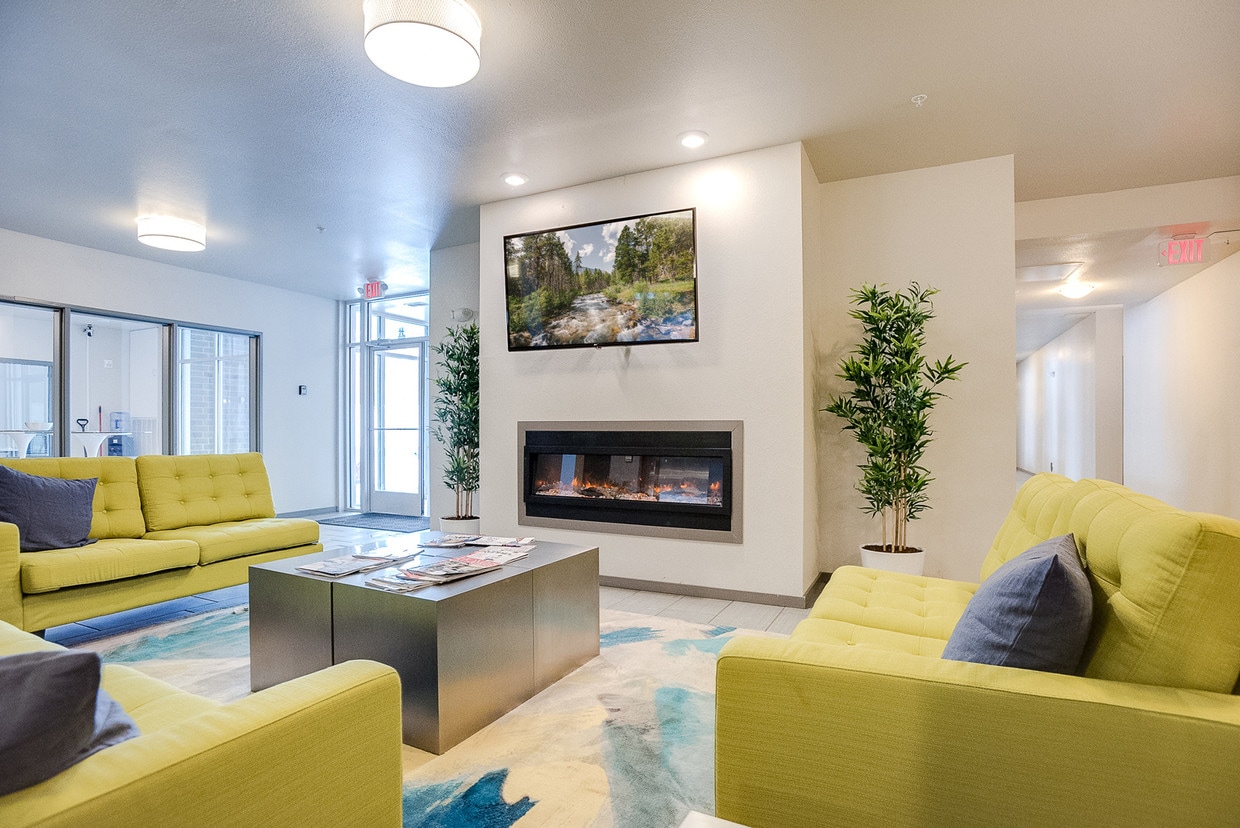 The Arrow Apartments Student Housing Apartments in Minneapolis, MN