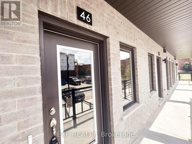 Photo du bâtiment - 940-940 St David St N