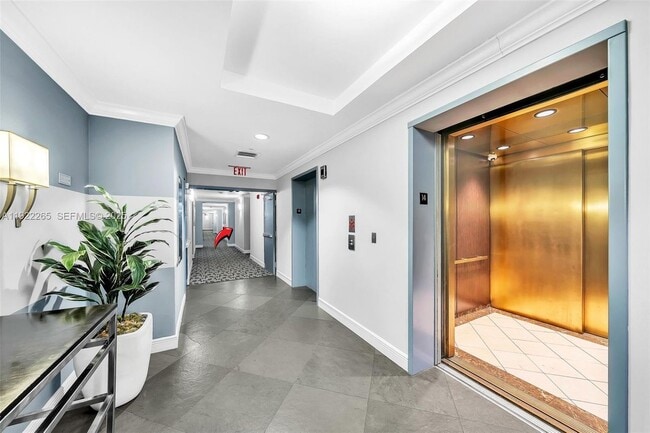 Building Photo - 255 Evernia St