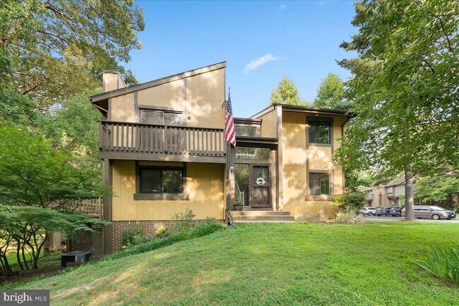 Building Photo - 2224 Glencourse Ln