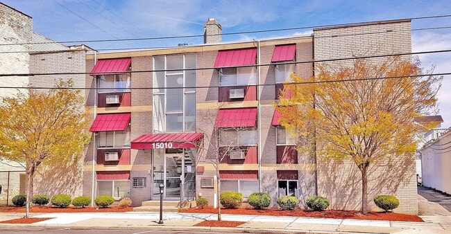 Building Photo - 15010 Madison Ave