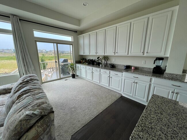 Foto del edificio - 8659 Tranquil Knoll Ln