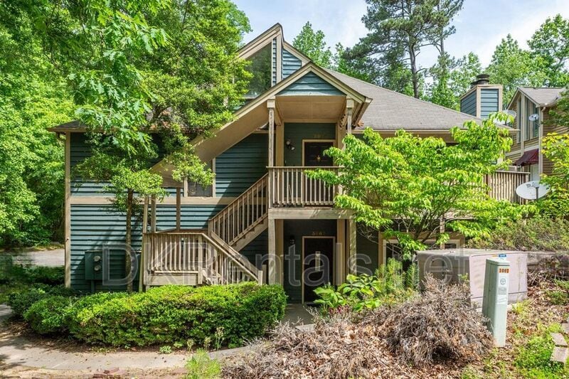 Primary Photo - 3067 Steeplechase Dr