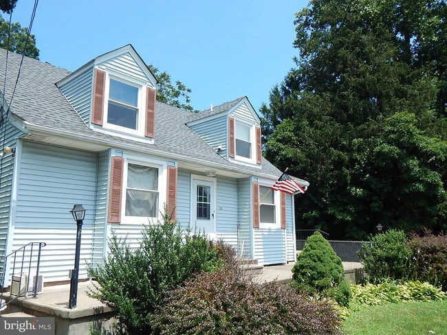 Building Photo - 92 Martins Ln