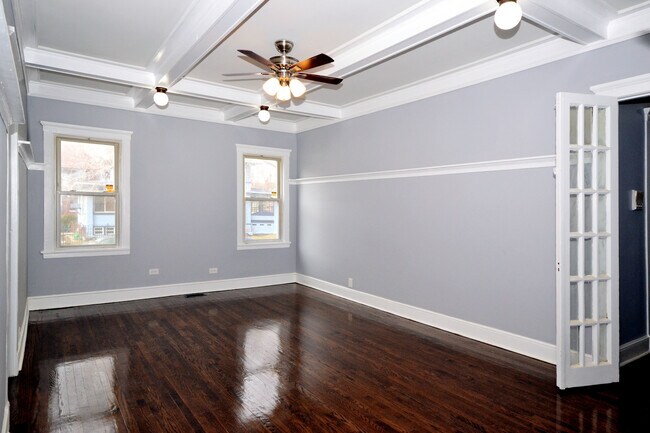 Foto del edificio - 5849 W Midway Park